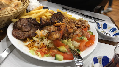 Péri Grill House à Saint-Denis