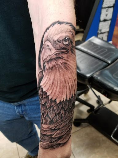 Tattoo Shop «Konkrete Jungle Kustom Tattoo», reviews and photos, 6590 Old Waterloo Rd, Elkridge, MD 21075, USA