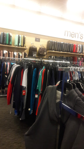 Department Store «Nordstrom Rack Burbank Empire Center», reviews and photos, 1601 N Victory Pl, Burbank, CA 91502, USA