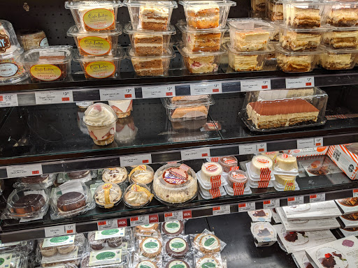 Grocery Store «Whole Foods Market», reviews and photos, 1028 Beacon St, Brookline, MA 02446, USA