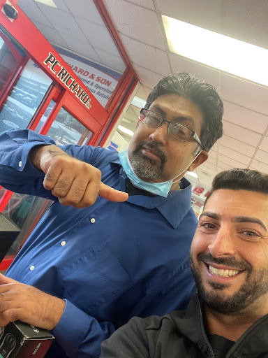 Appliance Store «P.C. Richard & Son», reviews and photos, 113-14 Queens Blvd, Forest Hills, NY 11375, USA