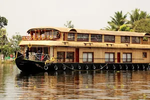 Lake Queen Houseboats Alleppey by LEDD Hotels image