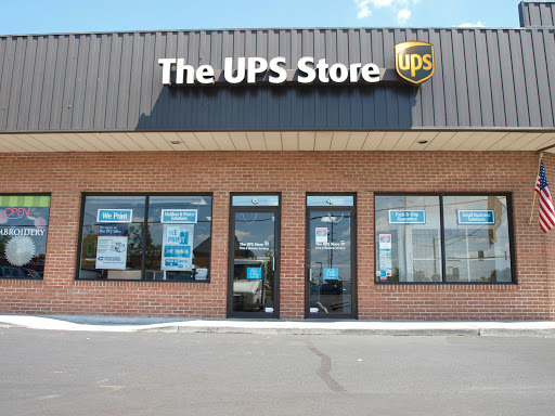 Shipping and Mailing Service «The UPS Store», reviews and photos, 4 Weems Ln, Winchester, VA 22601, USA