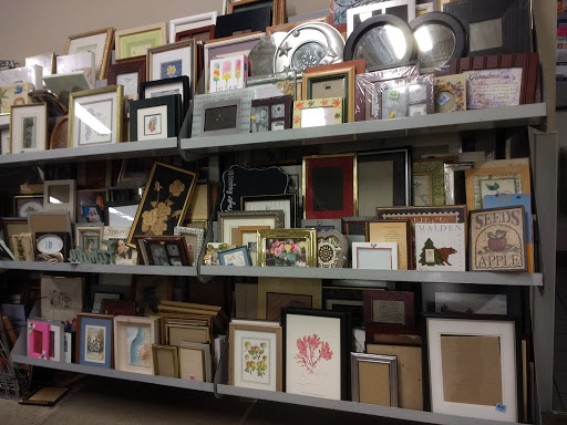 Thrift Store «Goodwill Store & Donation Center», reviews and photos, 1551 N Dryden Ave, Arlington Heights, IL 60004, USA