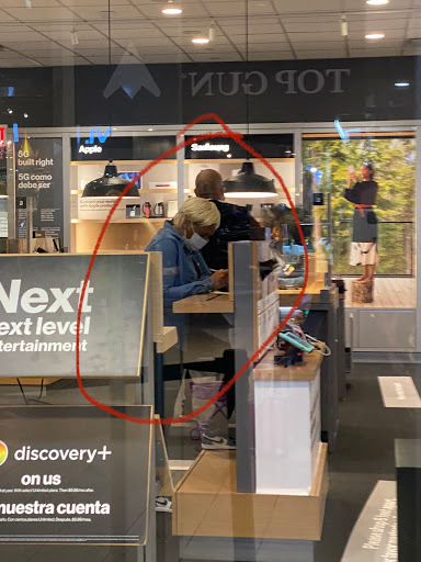 Cell Phone Store «Verizon», reviews and photos, 90-15 Queens Blvd, Elmhurst, NY 11373, USA