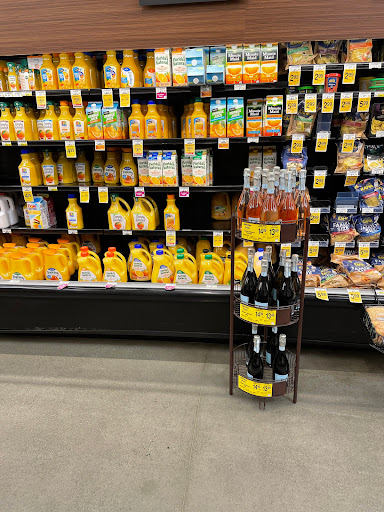 Grocery Store «Safeway», reviews and photos, 437 S King St, Leesburg, VA 20175, USA