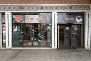 Emeki Cafés image