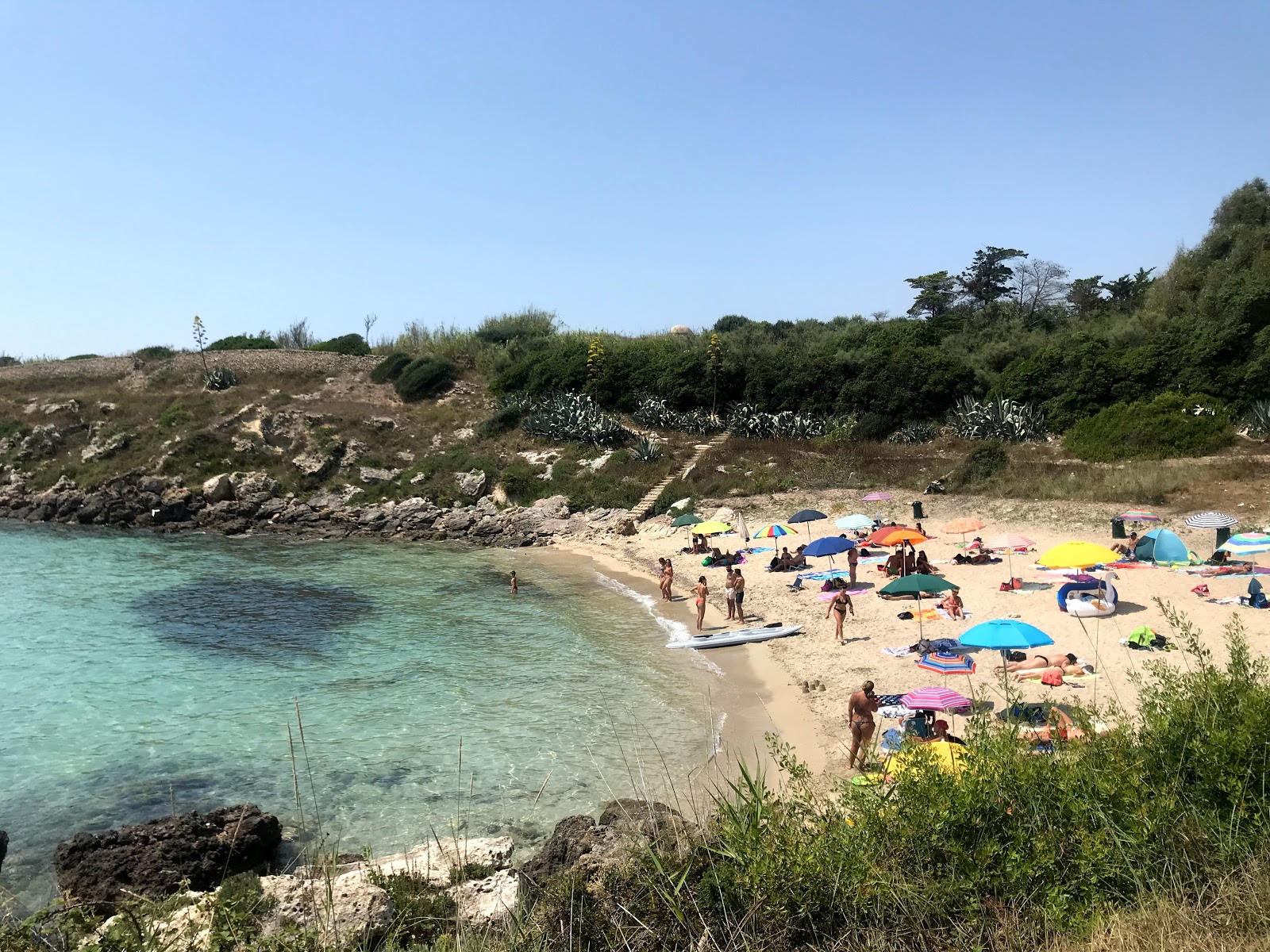 Foto von Spiaggia di Porto Pirrone und seine wunderschöne Landschaft