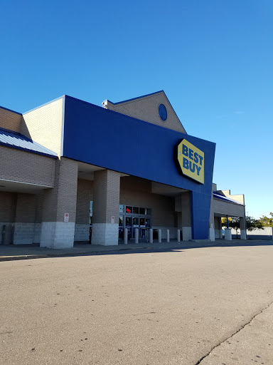 Electronics Store «Best Buy», reviews and photos, 16221 Ford Rd, Dearborn, MI 48126, USA