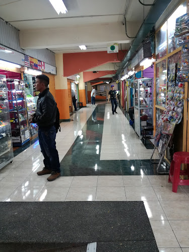 Centro Comercial Del Ahorro - Montufar - Centro comercial