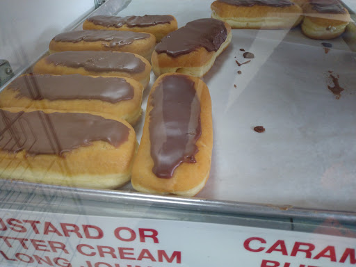 Donut Shop «Apple Fritter Donut Shop», reviews and photos, 741 E 9 Mile Rd, Ferndale, MI 48220, USA