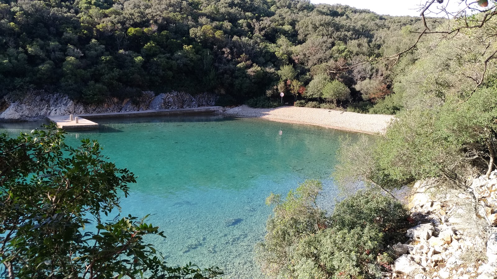 Foto von St. Mara beach mit heller kies Oberfläche