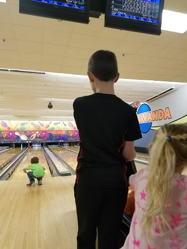 Bowling Alley «Tonawanda Bowling Center», reviews and photos, 574 Young St, Tonawanda, NY 14150, USA