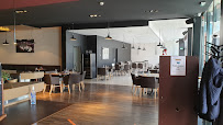 Atmosphère du Restaurant français Restaurant De La Halle Albertville - n°9
