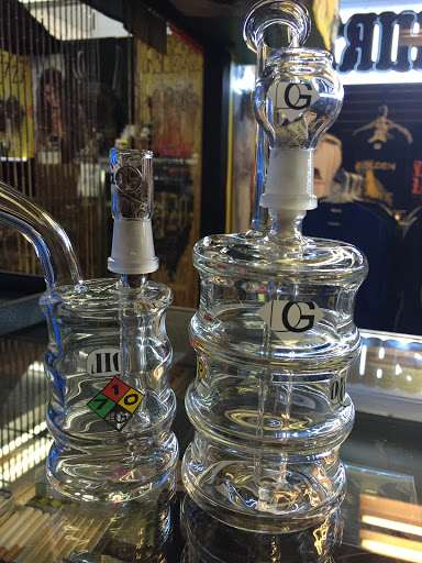 Tobacco Shop «Hot Box Smoke Shop», reviews and photos, 1111 El Camino Real #3, Santa Clara, CA 95050, USA