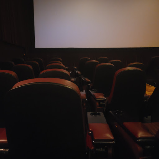 Movie Theater «Ridgeway Cinema Grill», reviews and photos, 5853 Ridgeway Center Pkwy, Memphis, TN 38120, USA