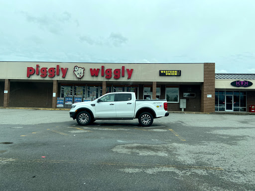 Grocery Store «Piggly Wiggly», reviews and photos, 3441 Fort Campbell Blvd # A, Clarksville, TN 37042, USA