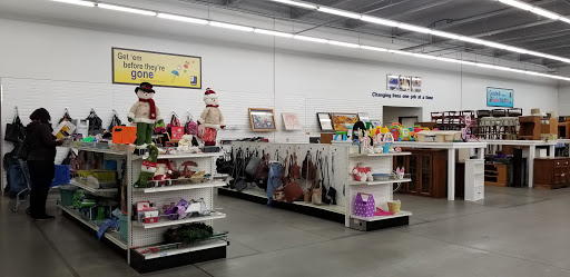 Donations Center «Goodwill», reviews and photos, 239 W Shaw Ave, Clovis, CA 93612, USA