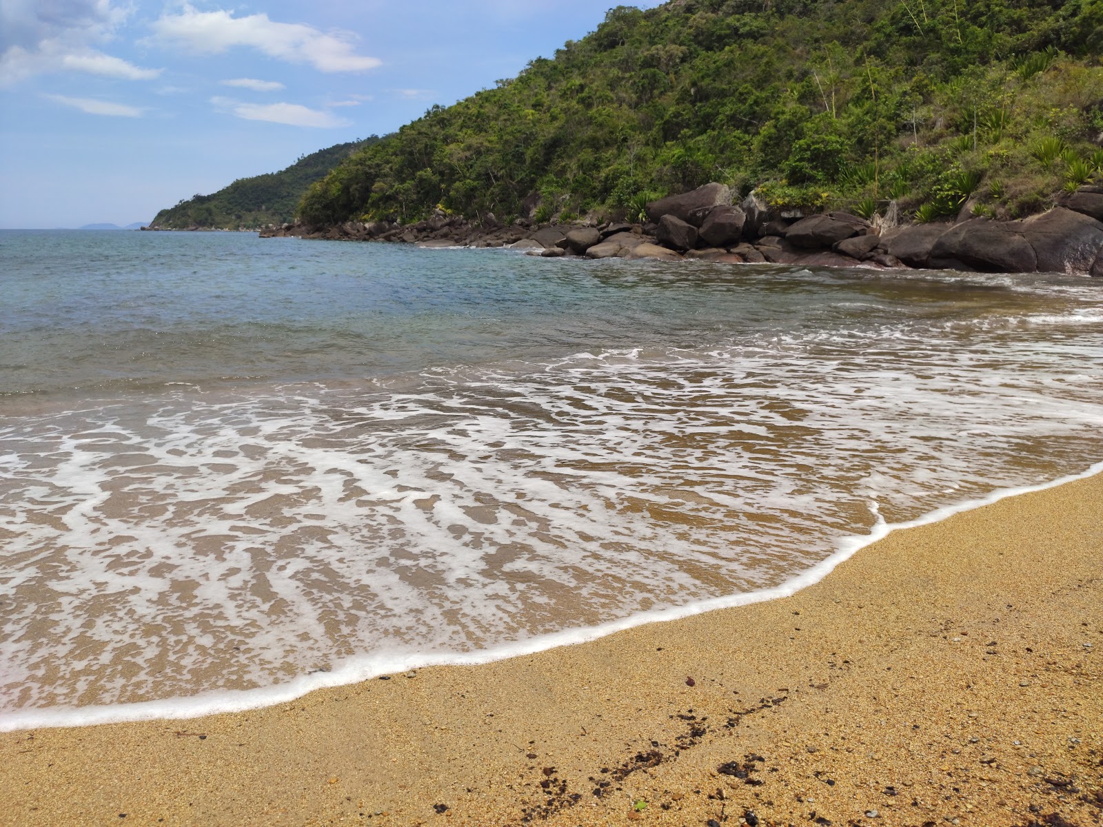 Φωτογραφία του Praia do Poco με μπεζ άμμος επιφάνεια