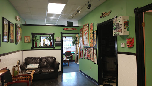 Paradise Tattoo, 1050 Bridgeport Ave, Milford, CT 06460, USA, 