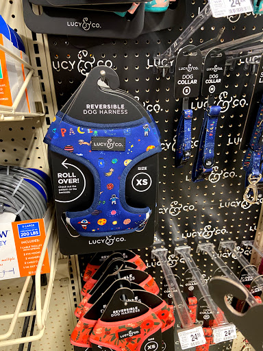 Pet Supply Store «PetSmart», reviews and photos, 1521 Golden Gate Plaza, Mayfield Heights, OH 44124, USA