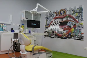 ISmile Dental Center - مركز اي سمايل لطب الاسنان image