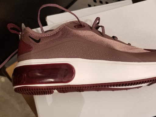 Clothing Store «Nike Factory Store», reviews and photos, 2350 Grand Cypress Dr #350, Wesley Chapel, FL 33544, USA