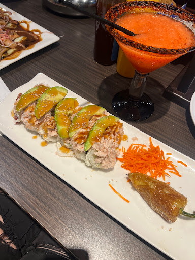 El Sushi Loco Sushi & Mariscos Downey image