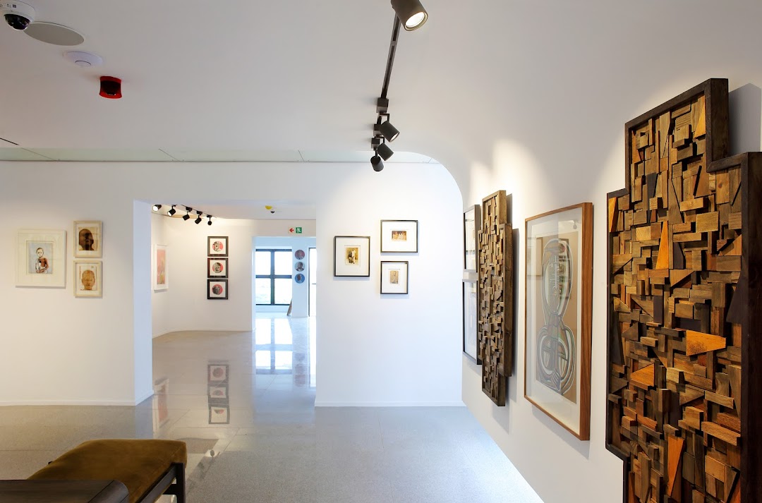JAFFER MODERN Gallery