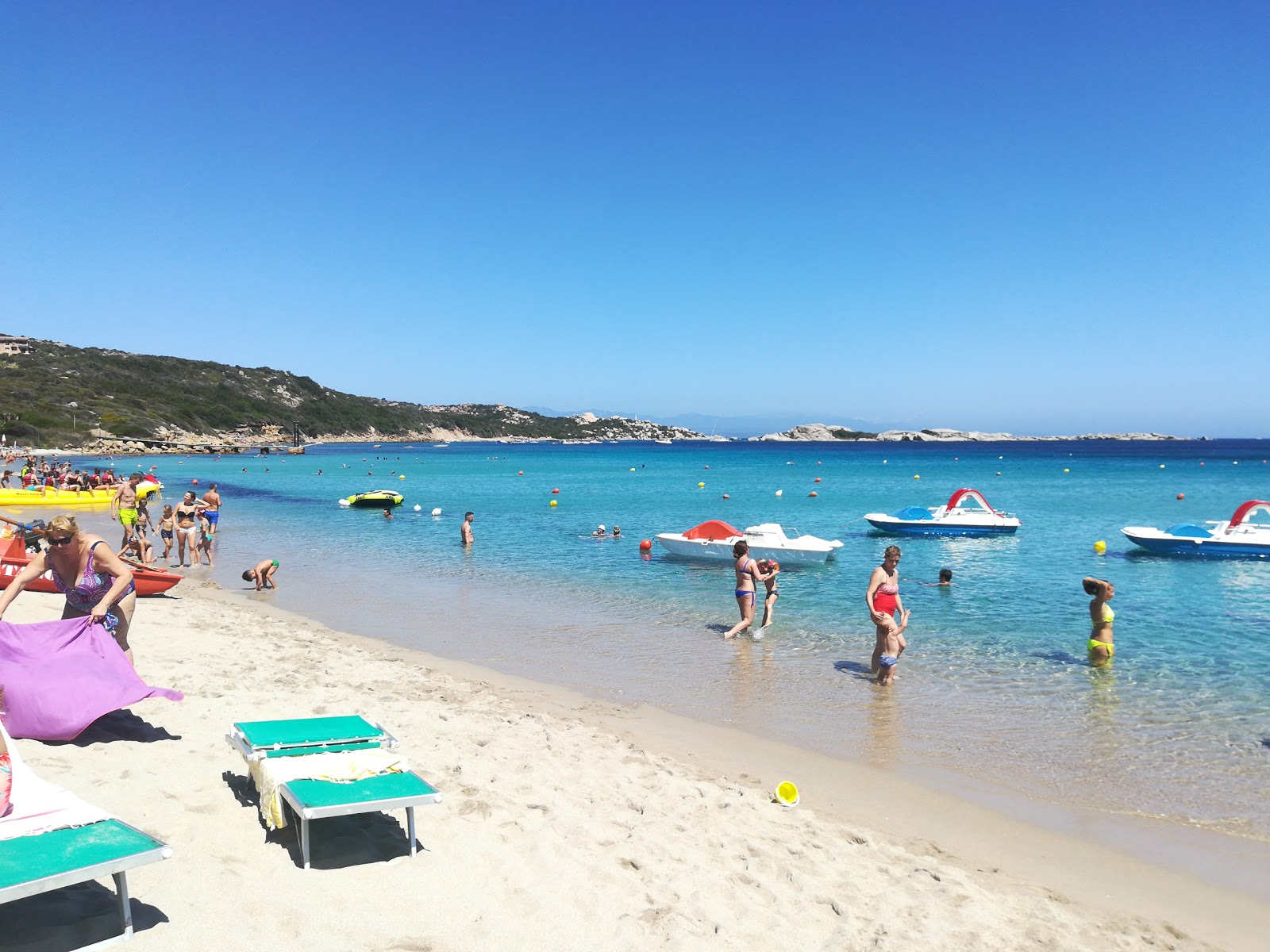 La Marmorata Plajı'in fotoğrafı - rahatlamayı sevenler arasında popüler bir yer