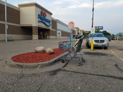 Shopping Mall «Sun Ray Shopping Center», reviews and photos, 2089 Old Hudson Rd, St Paul, MN 55119, USA