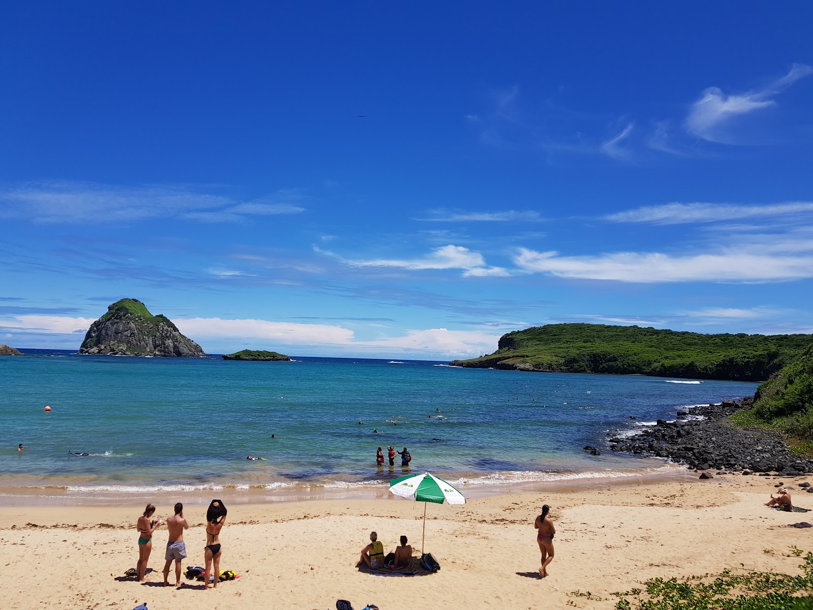 Foto von Praia do Sueste mit sehr sauber Sauberkeitsgrad