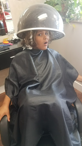 Beauty Salon «A Cut Above Hair Salon LLC», reviews and photos, 6022 Harvey St # F, Muskegon, MI 49444, USA