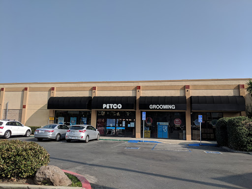 Pet Supply Store «Petco Animal Supplies», reviews and photos, 1301 S California Blvd, Walnut Creek, CA 94596, USA