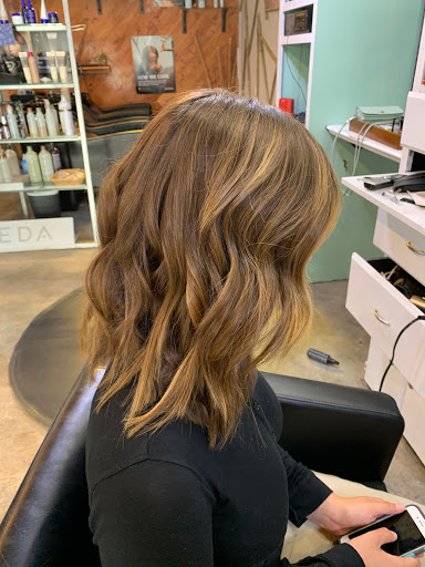 Beauty Salon «Hello Gorgeous Salon & Spa», reviews and photos, 712 Highlander Point Dr, Floyds Knobs, IN 47119, USA