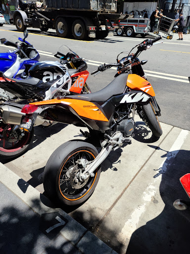 Motorcycle Dealer «Munroe Motors», reviews and photos, 412 Valencia St, San Francisco, CA 94103, USA
