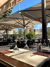 Atmosphère du Restaurant français Restaurant Le Plana à Bordeaux - n°1