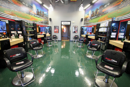 Hair Salon «Sport Clips Haircuts of Davie - Tower Shops», reviews and photos, 2052 S University Dr, Davie, FL 33324, USA