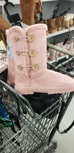 Discount Store «Here Today Lake St Louis», reviews and photos, 6233 Ronald Reagan Dr, Lake St Louis, MO 63367, USA