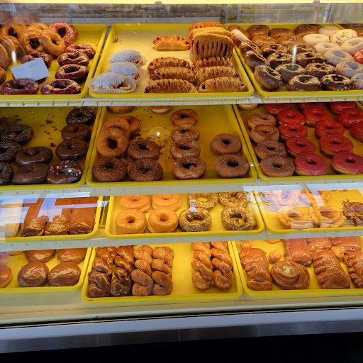 Donut Shop «Fresh Donuts», reviews and photos, 1188 E State St a, Geneva, IL 60134, USA