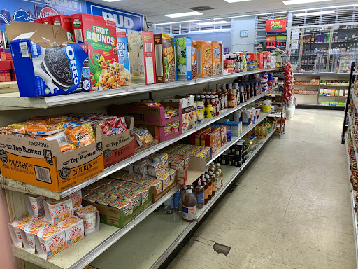 Liquor Store «Joy Party Mart», reviews and photos, 24531 Henry B Joy Blvd, Harrison Charter Township, MI 48045, USA