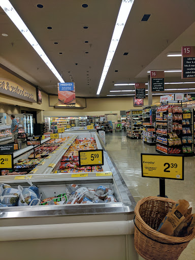 Shopping Mall «Sunset Shopping Center», reviews and photos, 5270 SW Philomath Blvd, Corvallis, OR 97333, USA