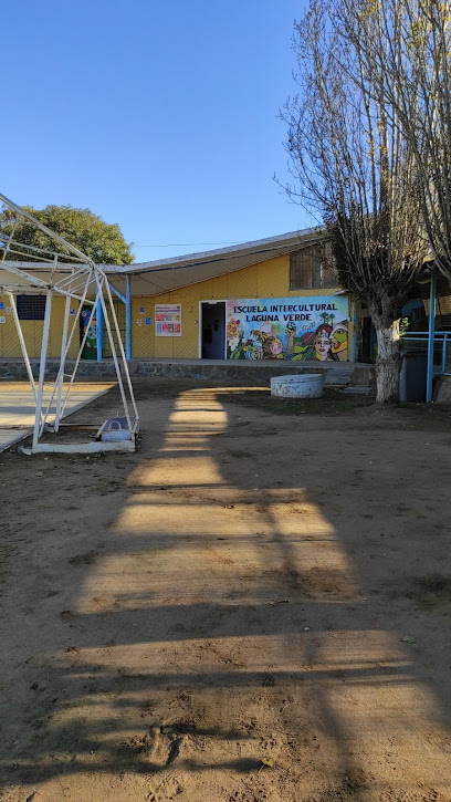 Escuela Intercultural Laguna Verde