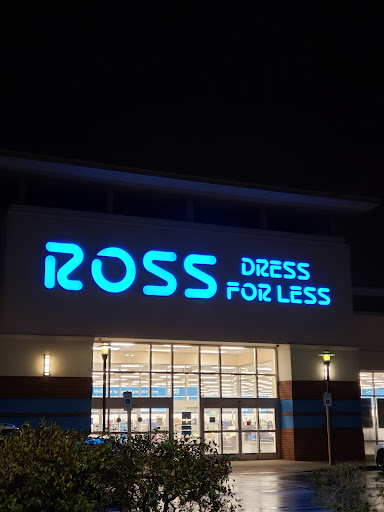 Clothing Store «Ross Dress for Less», reviews and photos, 1020 Veterans Pkwy, Clarksville, IN 47129, USA