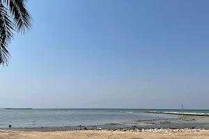 Dukhan Public Beach image