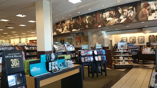 Book Store «Barnes & Noble», reviews and photos, 6050 El Cerrito Plaza, El Cerrito, CA 94530, USA