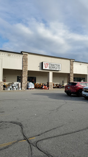 Home Improvement Store «Tractor Supply Co.», reviews and photos, 55 Crystal Ave #17a, Derry, NH 03038, USA