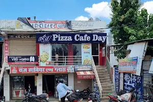 Pizza Cafe Day image