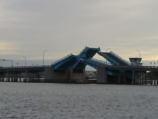 Community Center «St Petersburg Beach Community Center», reviews and photos, 7701 Boca Ciega Dr, St Pete Beach, FL 33706, USA