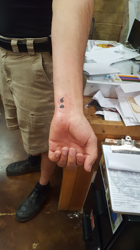 Tattoo Shop «Fast Lane Tattoo (Oracle Rd.)», reviews and photos, 3801 N Oracle Rd, Tucson, AZ 85705, USA